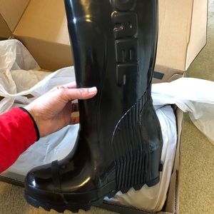 NEW black Sorel wedge rain boots!